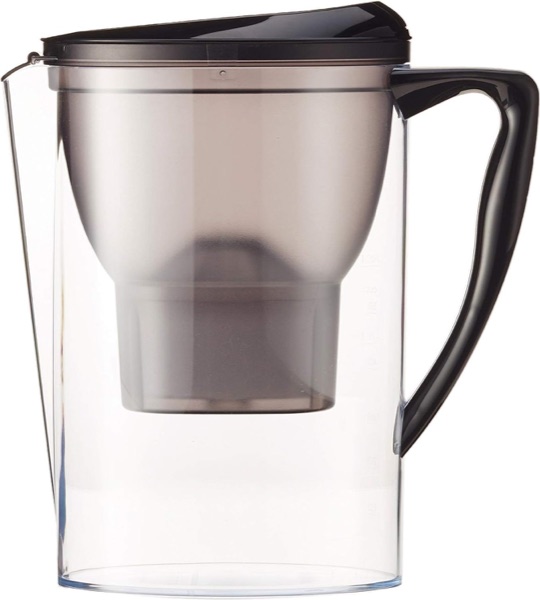 Carafe filtrante Amazon Basics 2,3 litres au couvercle noir